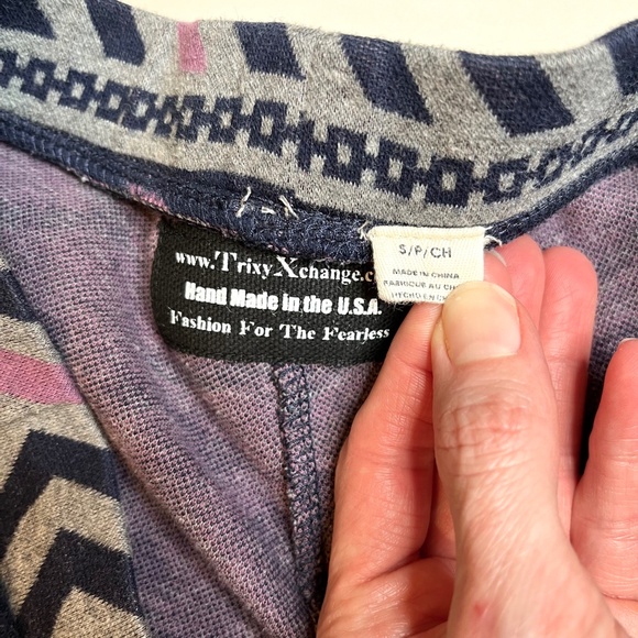 Aztec Hot Shorts Size Small Purple Gray Geometric Sweatpants Booty Pants Warm - Picture 7 of 9